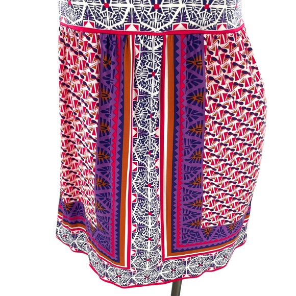 Maggie London Sleeveless Halter Style Dress with Front Cutout in Size 4 - Picture 7 of 11